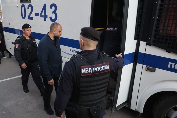Меня задерживают за одиночный пикет